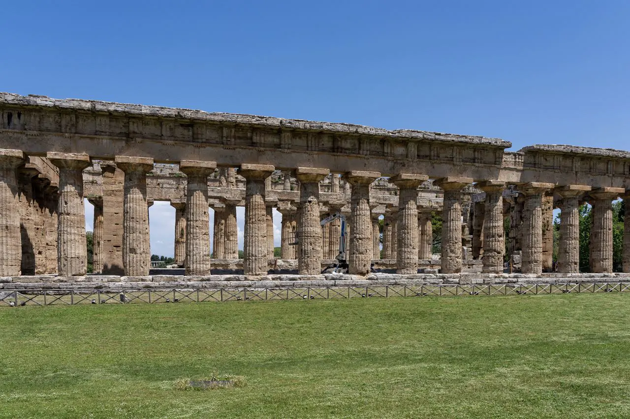 Il tempio di Hera a Paestum, del sesto secolo avanti Cristo